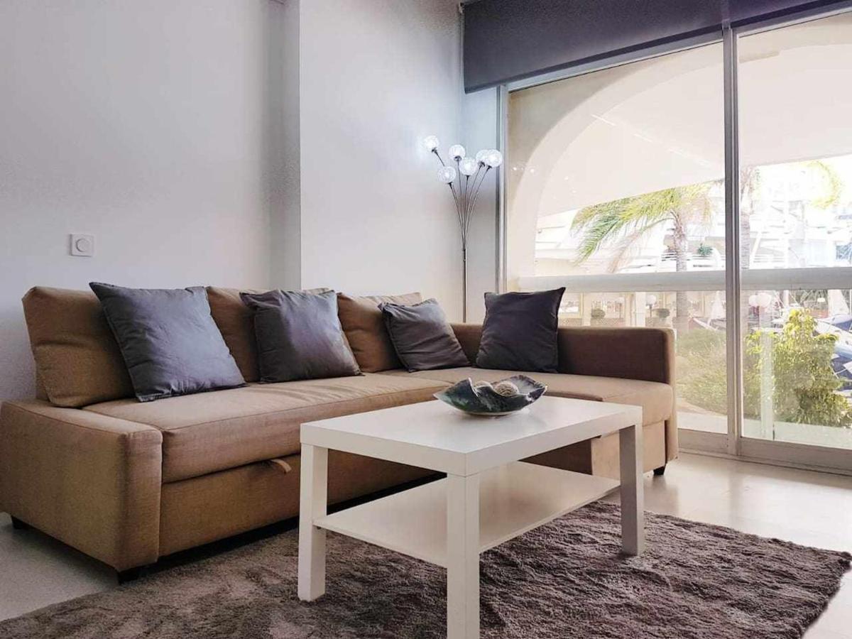 Lujoso Apartamento En De La Isla De Puerto Marina 贝纳尔马德纳 外观 照片