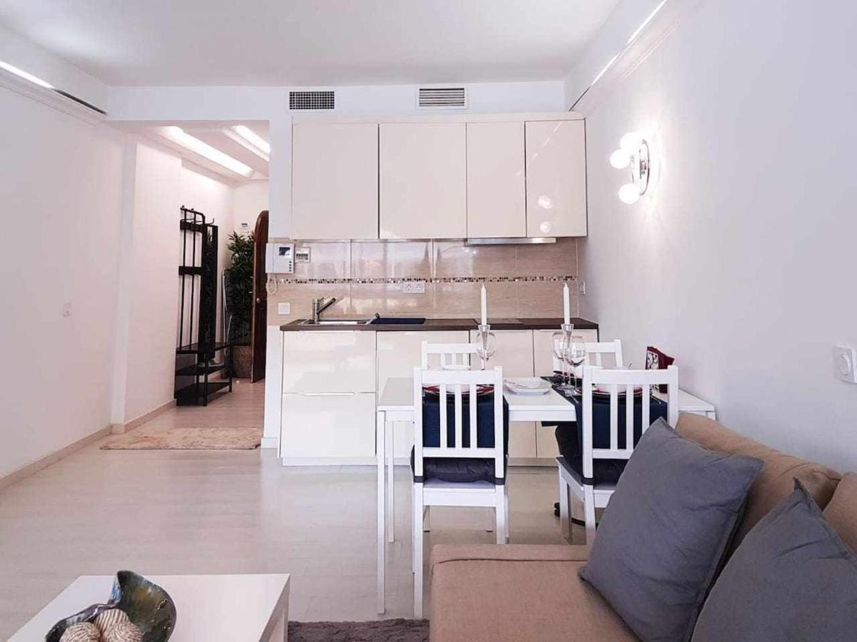 Lujoso Apartamento En De La Isla De Puerto Marina 贝纳尔马德纳 外观 照片