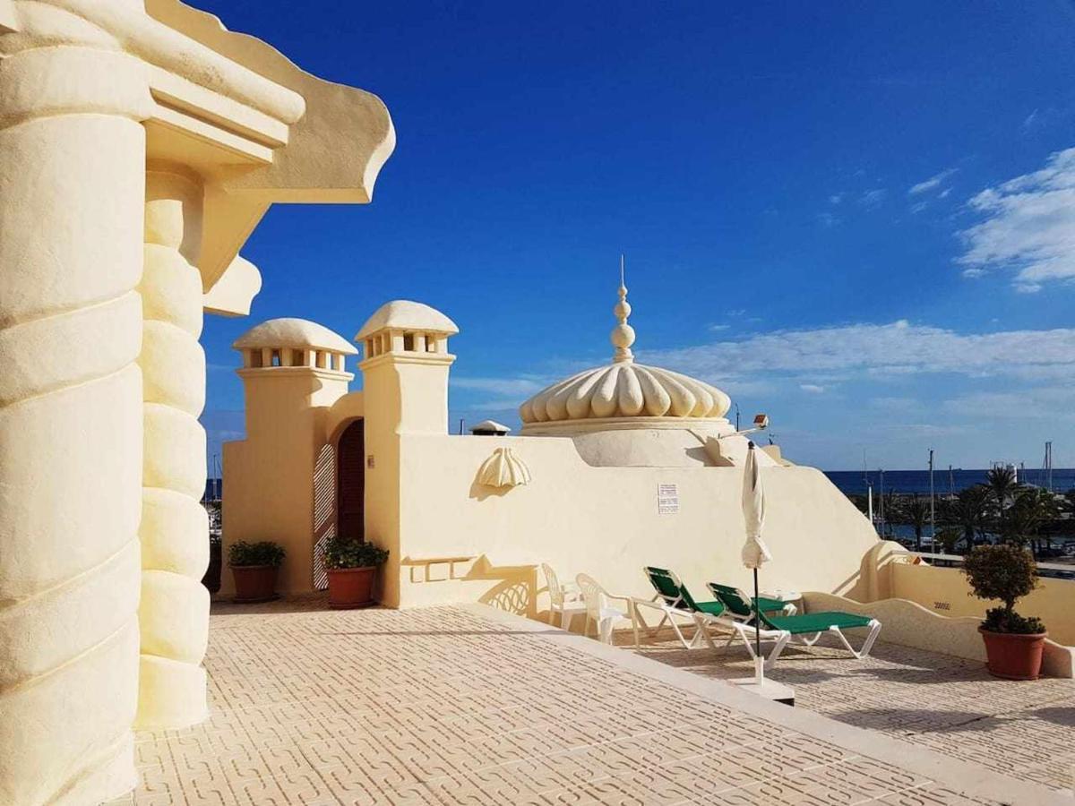 Lujoso Apartamento En De La Isla De Puerto Marina 贝纳尔马德纳 外观 照片