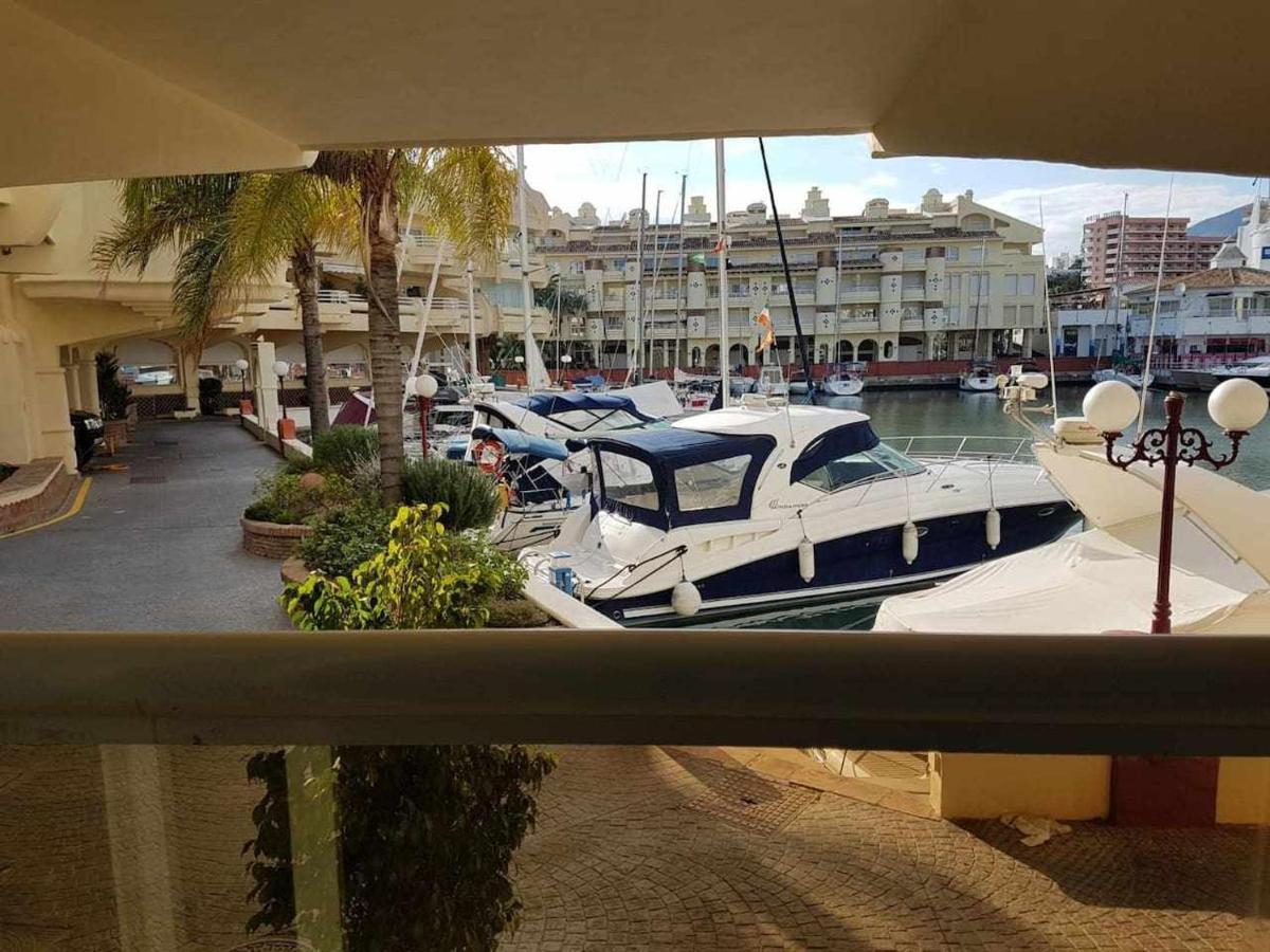 Lujoso Apartamento En De La Isla De Puerto Marina 贝纳尔马德纳 外观 照片